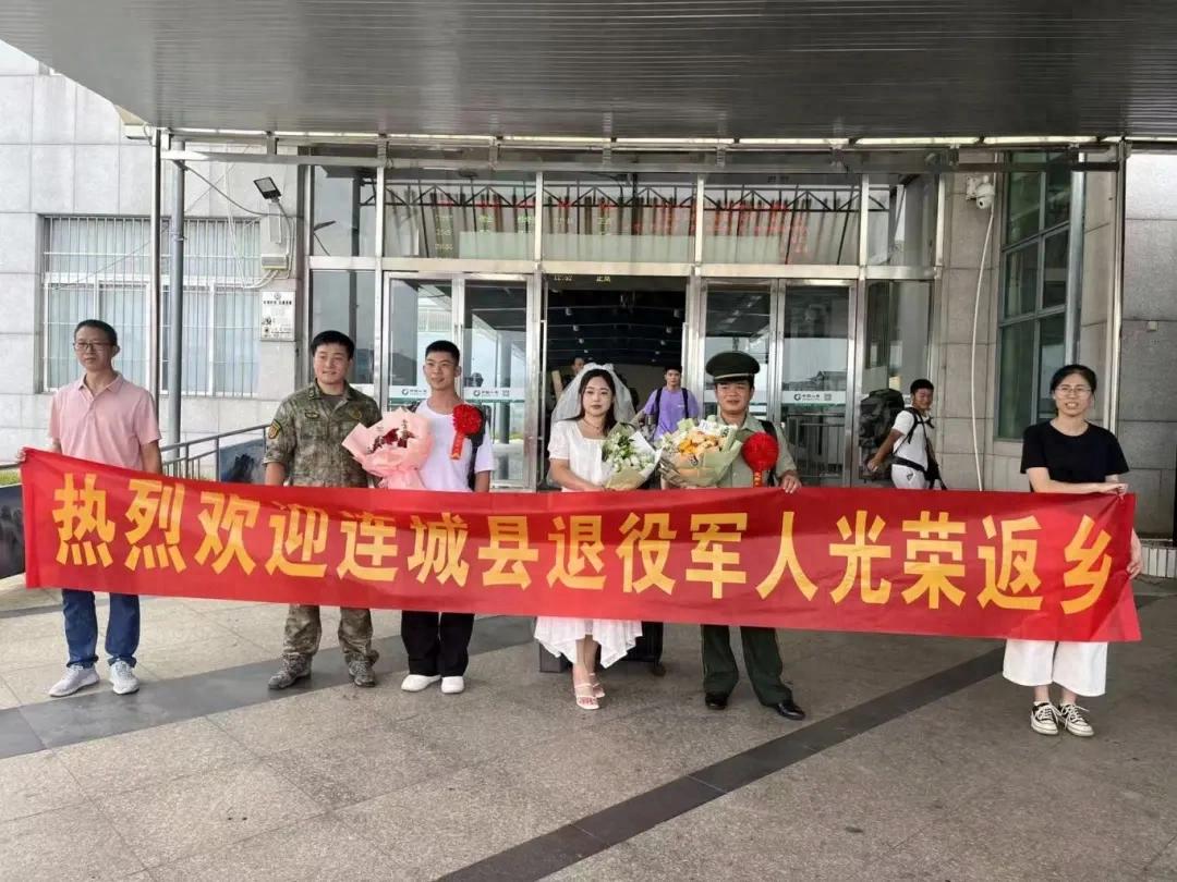 戎歸故里！連城縣溫情迎接退役軍人返鄉(xiāng)